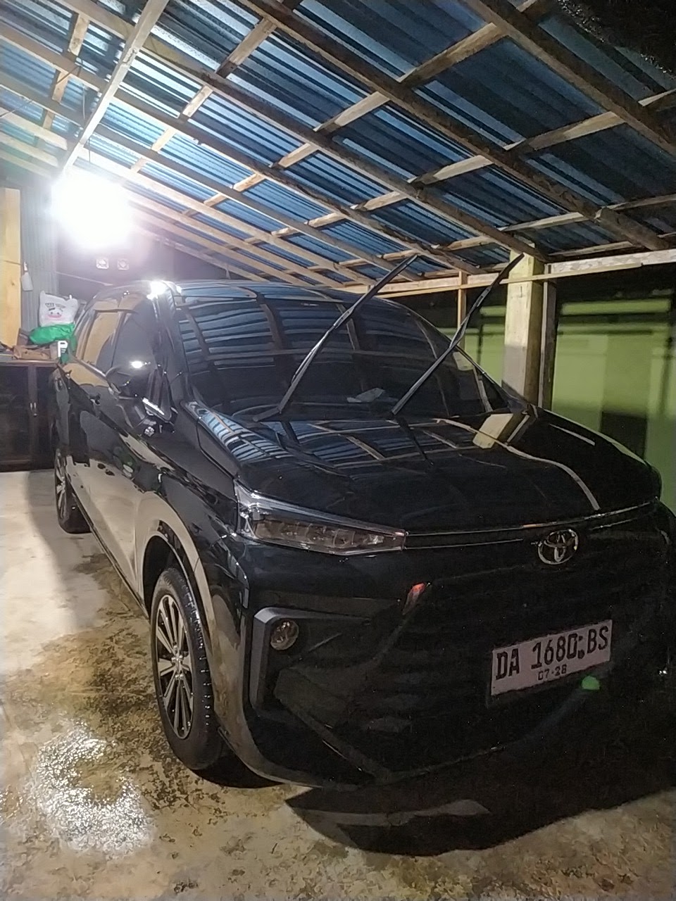 Toyota All New Avanza Hitam (DA 1680 BS)