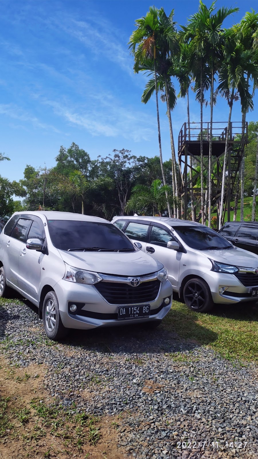 2 Unit Grand Avanza di Lokasi Wisata